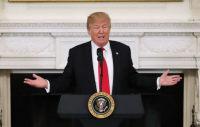 Trump dit qu’il aurait stoppé une fusillade "même sans arme”