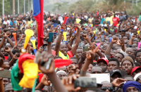 Les putschistes acclamés à Bamako