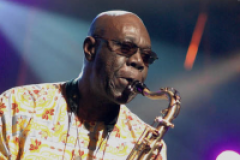 Le coronovarus a tué Manu Dibango