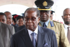 Mugabe refuse de démissionner, sa destitution est attendue