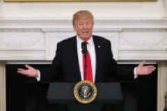 Trump dit qu’il aurait stoppé une fusillade "même sans arme”