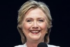 Le FBI maintient qu'il ne poursuivra pas Clinton
