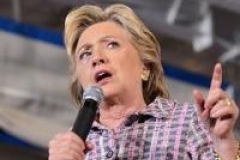 Hillary Clinton tente de panser les plaies des noirs