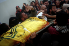 Les Palestiniens enterrent leurs morts après une journée sanglante