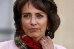Ebola: Paris envisage des contrôles sur les vols de Conakry 