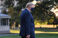 Trump hospitalisé avec la COVID-19 