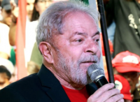 L'ex-président brésilien va se rendre à la justice pour corruption 