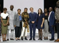 Macron baratine la jeunesse africaine