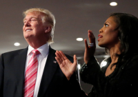 «Chienne», «crapule», lance Trump contre son ex-conseillère