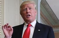Trump ferme, renonce à son salaire de président